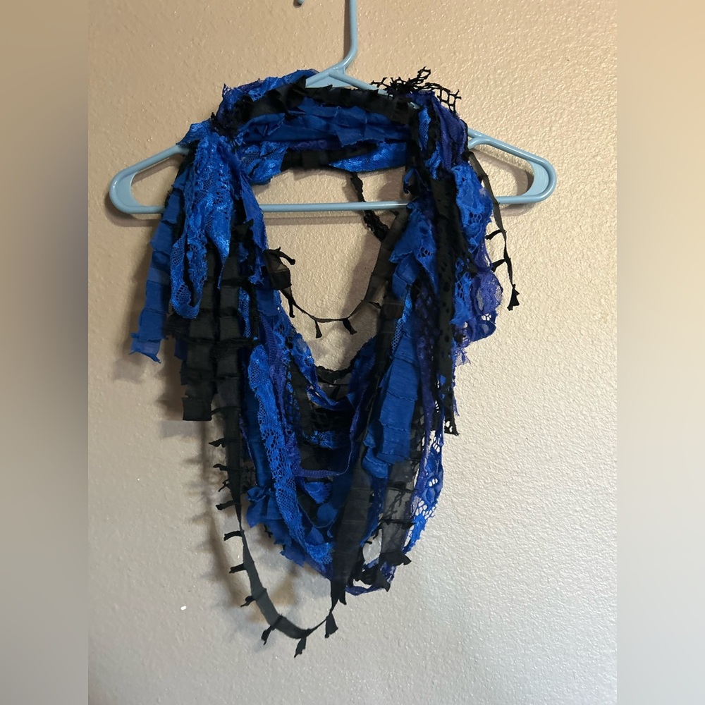 Scrappy scarf
